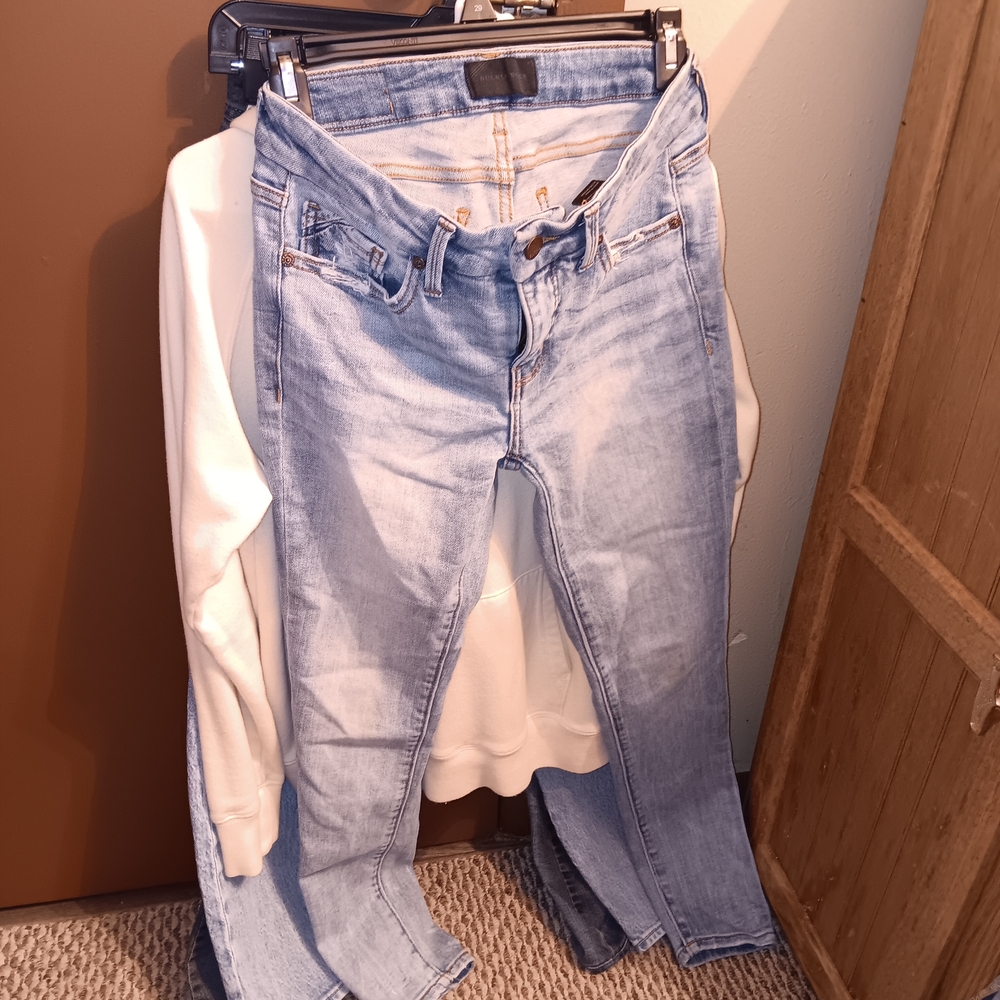 BKE Women's Light Wash Skinny Jeans Size 25 Please See Pictures For Details